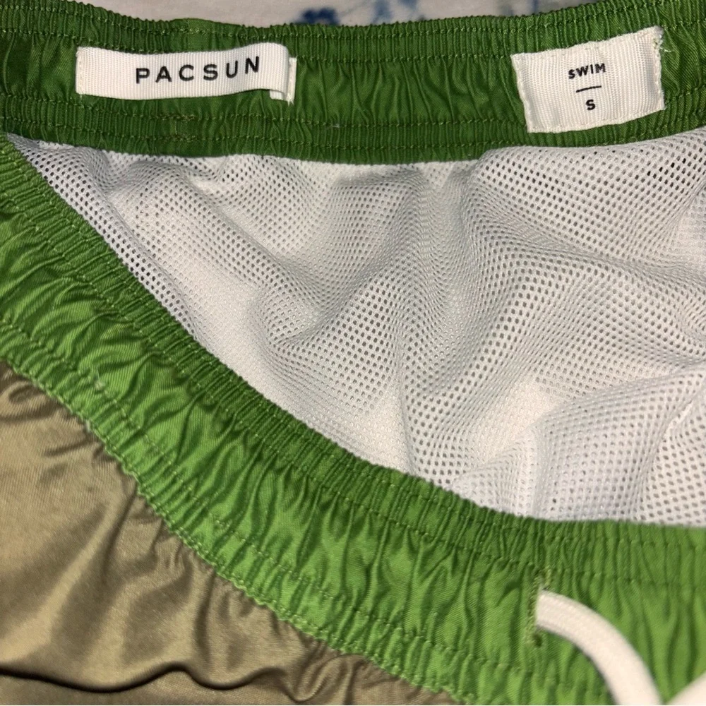 PacSun Colorblock Trunks Men’s Small Olive Green Mustard Yellow Board Shorts